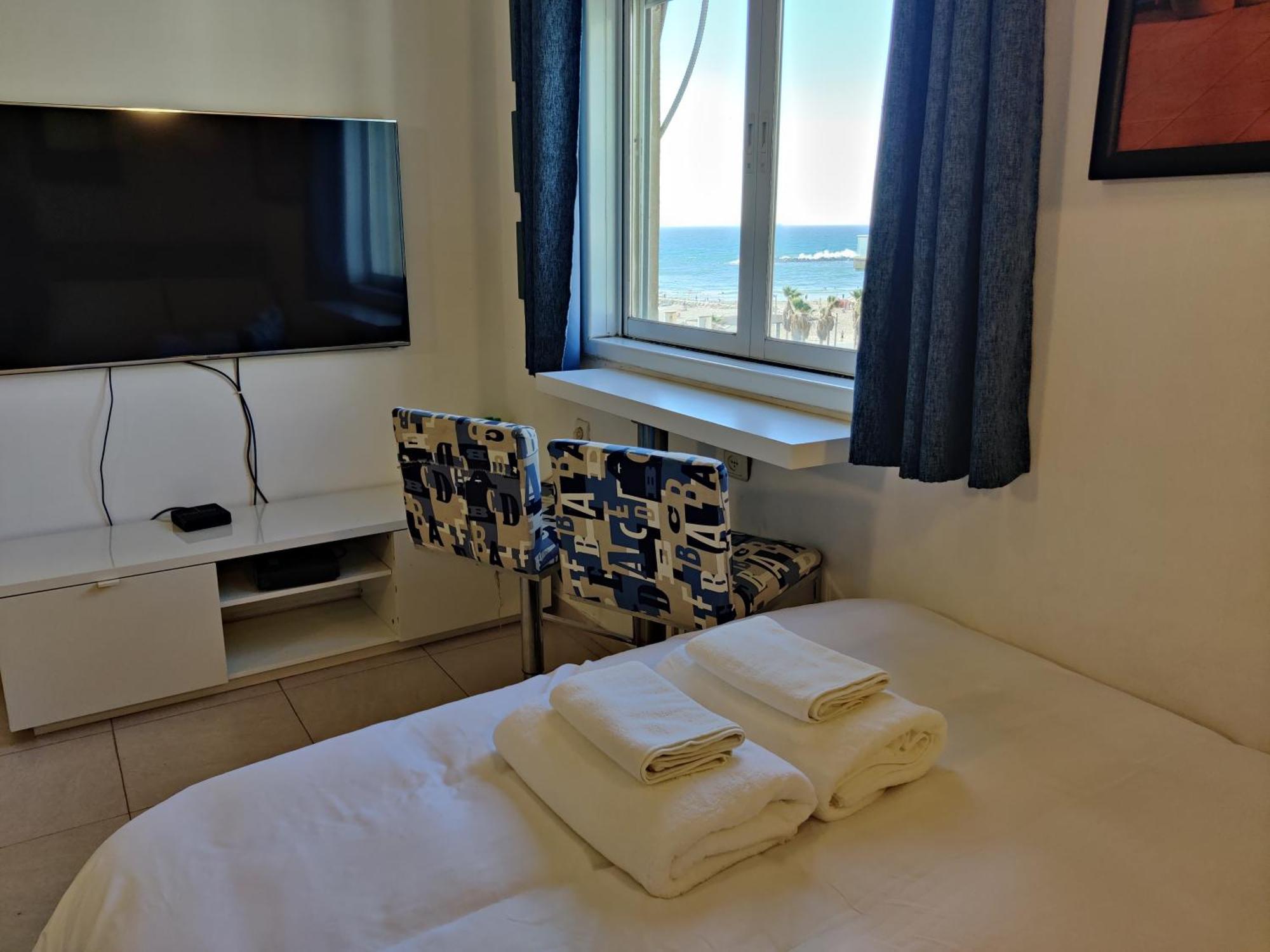 Central Stay Tlv Beachfront Τελ Αβίβ Δωμάτιο φωτογραφία